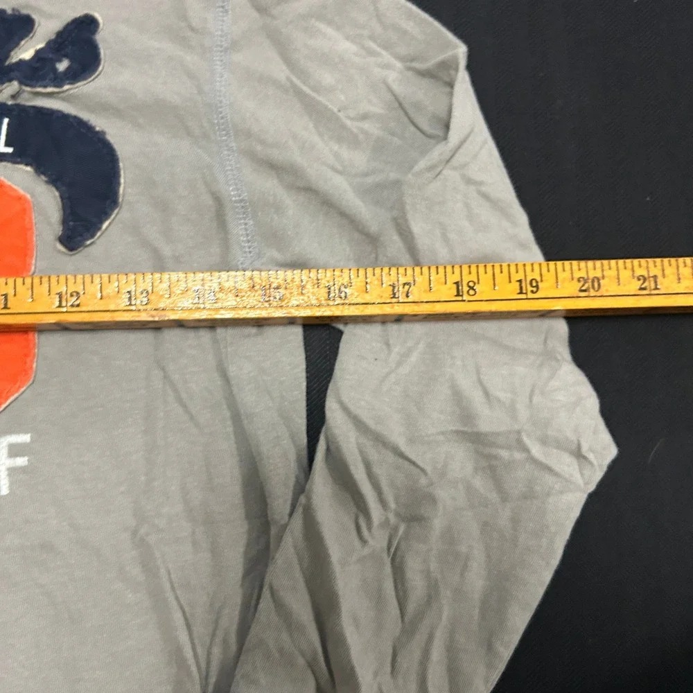 Old Navy Boys Gray Rockers Basketball Graphic Long Sleeve Tee Shirt Size M Y2K